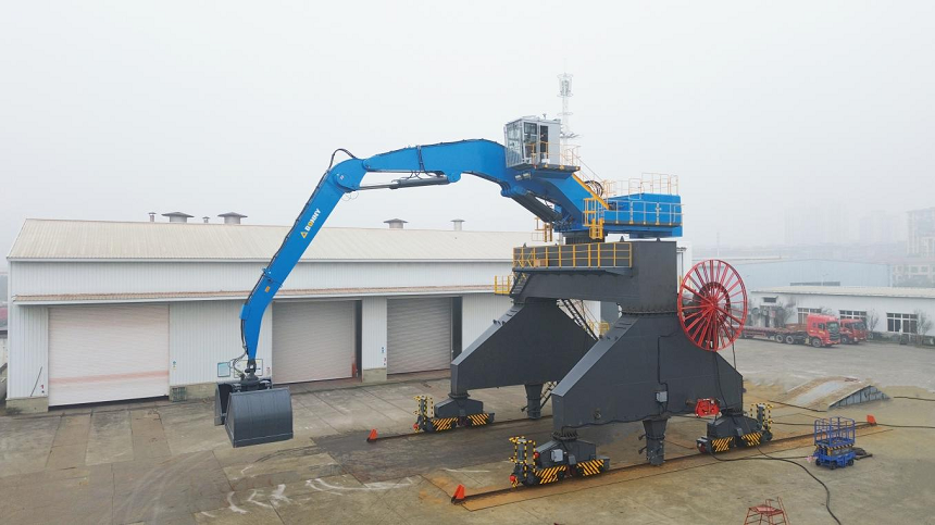 抓料機(jī).png 抓料機(jī).png