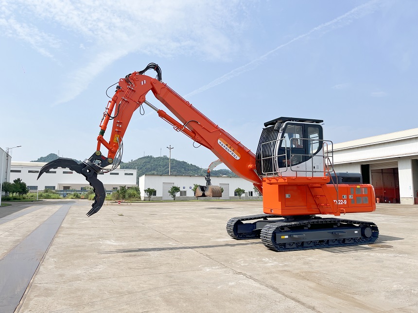 抓鋼機(jī).jpg 抓鋼機(jī).jpg